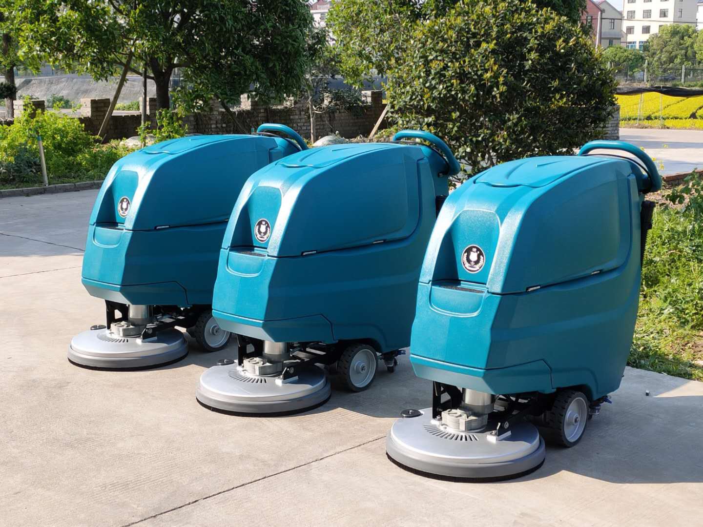 （洁士大型AM880TM电动自走式洗地吸干机）（适用于工厂、超市、地下车库、医院、汽车站、火车站、高铁站、飞机场等）