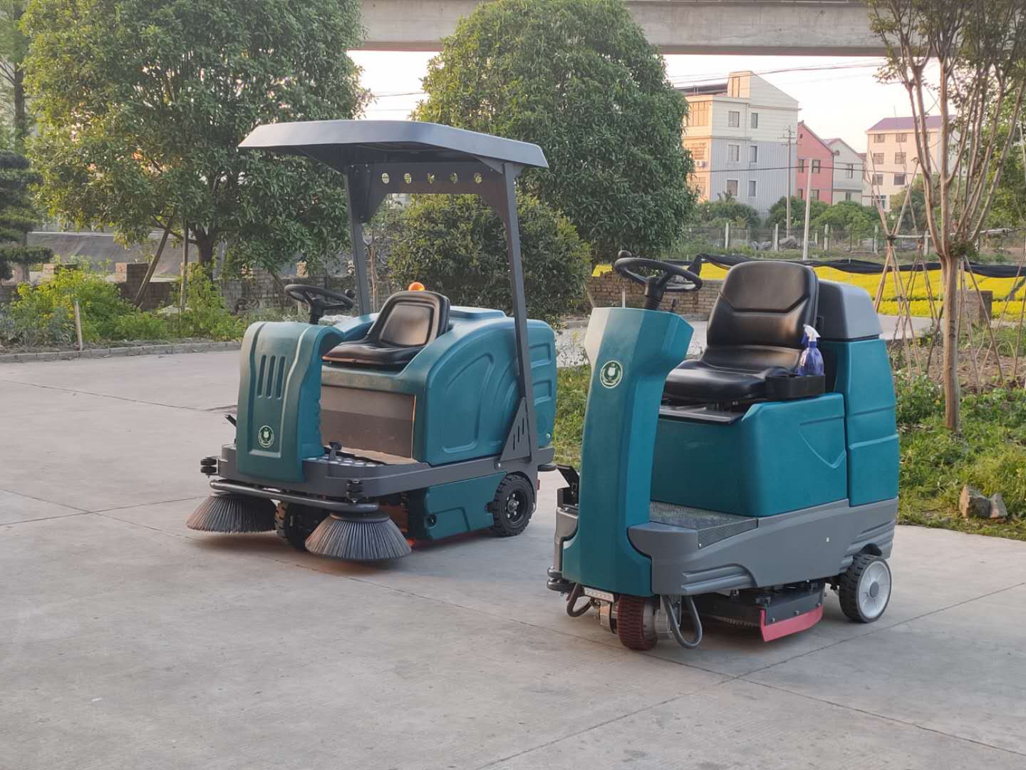 洁士S70B大型双刷驾驶式芭乐APP下载官方网站地址进入，双刷驾驶式洗地车，双刷驾驶式芭乐视频在线播放，双刷驾驶式扫地车