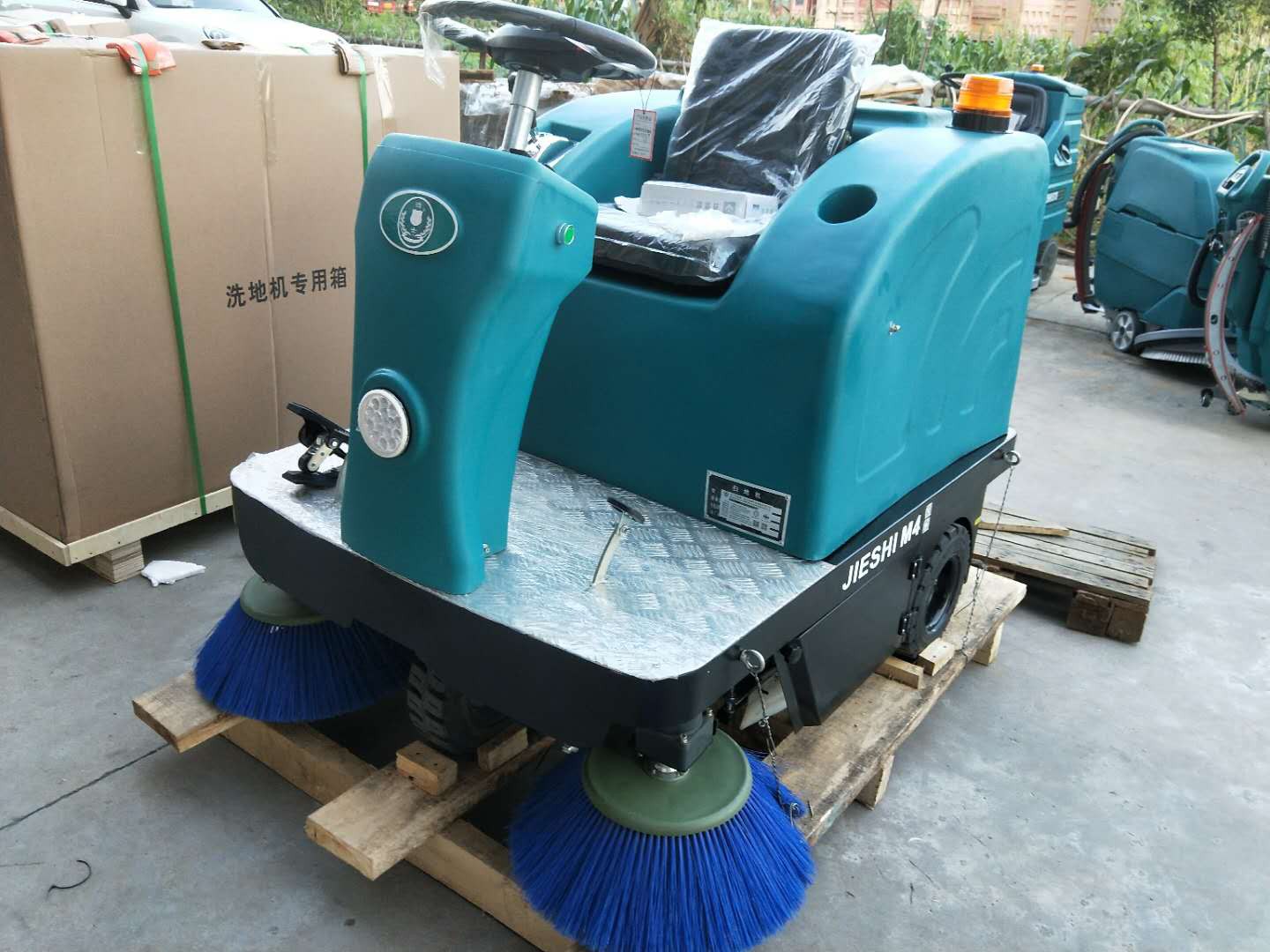 宁波芭乐视频在线播放、宁波扫地车、宁波清扫车、宁波清扫机、宁波扫路机、宁波扫路车