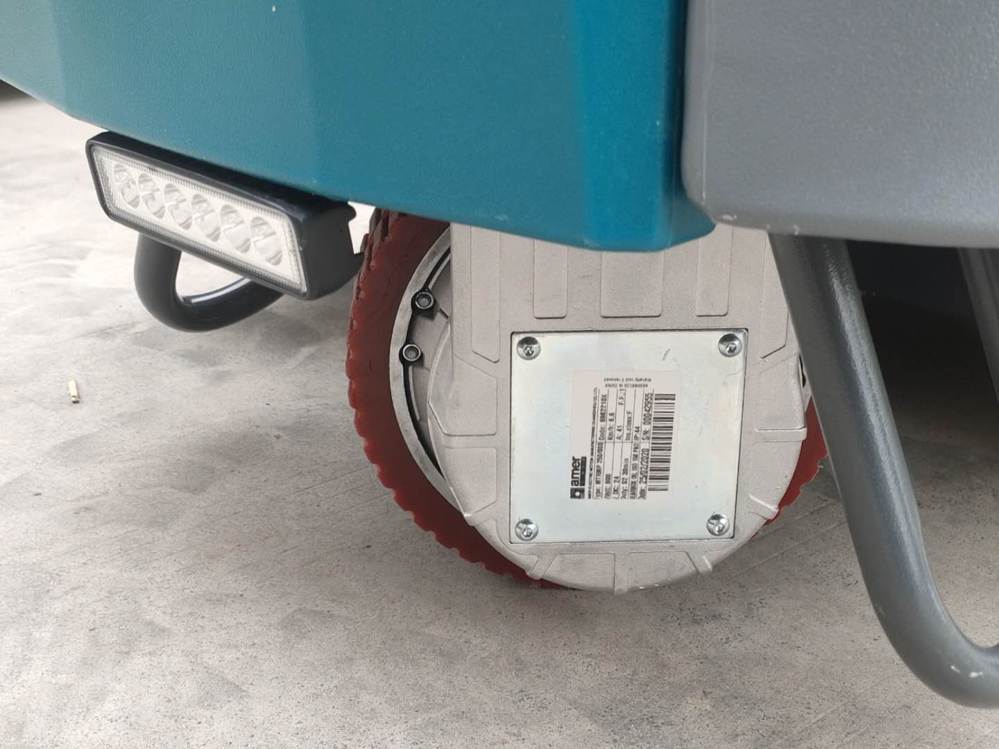 洁士S70B大型双刷驾驶式芭乐APP下载官方网站地址进入，双刷驾驶式洗地车，双刷驾驶式芭乐视频在线播放，双刷驾驶式扫地车