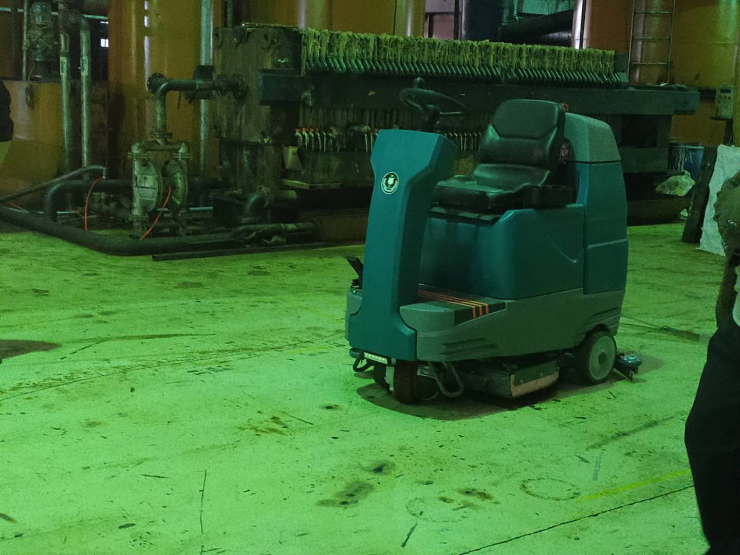 洁士S70B大型双刷驾驶式芭乐APP下载官方网站地址进入，双刷驾驶式洗地车，双刷驾驶式芭乐视频在线播放，双刷驾驶式扫地车