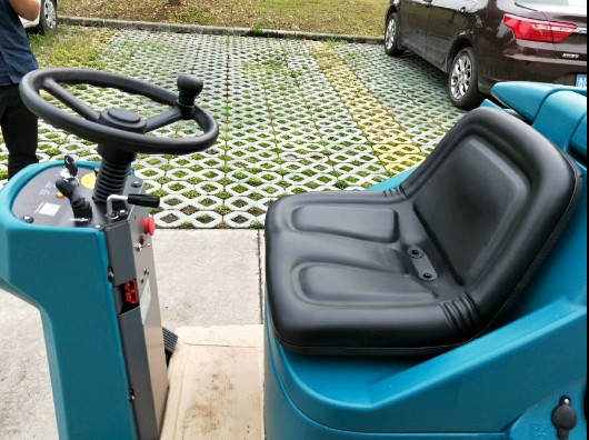 洁士S70双刷驾驶式芭乐APP下载官方网站地址进入，电动双刷驾驶式芭乐APP下载官方网站地址进入，洁士驾驶式芭乐APP下载官方网站地址进入